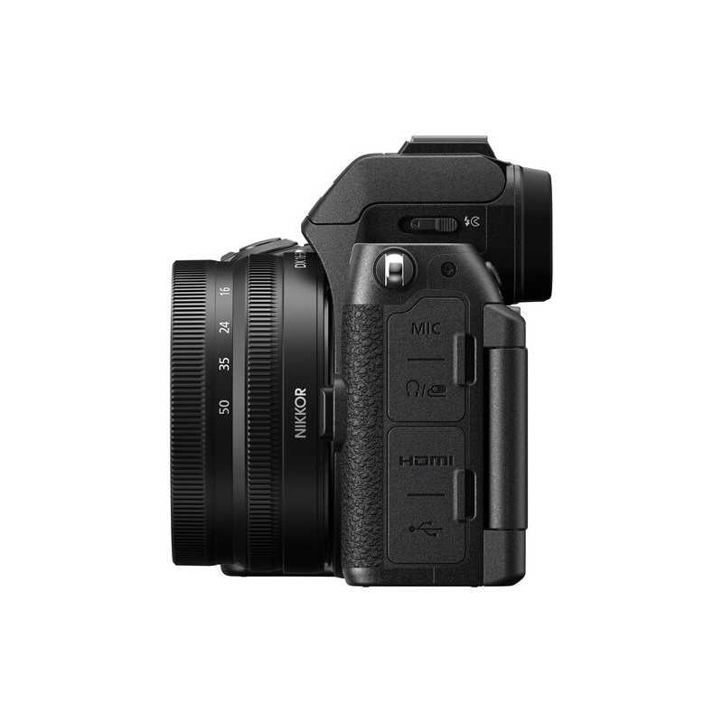 La Nikon Z50 II es la evolución de la exitosa cámara sin espejo APS-C de Nikon, diseñada para creadores de contenido, fotógrafos aficionados avanzados y viajeros que buscan calidad de imagen profesional en un cuerpo compacto y ligero. Esta nueva versión mejora aspectos clave de rendimiento, conectividad y experiencia de usuario, ofreciendo una solución versátil tanto para fotografía como para vídeo. Este kit incluye el objetivo NIKKOR Z DX 16-50mm f/3.5-6.3 VR, ideal para todo tipo de situaciones: paisajes, retratos, calle y viajes. Características Técnicas Montura: Nikon Z (formato DX) Sensor: CMOS APS-C de 20.9 MP Procesador de imagen: EXPEED de última generación Rango ISO: 100 – 51.200 (expandible) Ráfaga continua: Hasta 11 fps con seguimiento de enfoque y exposición Sistema de enfoque: AF híbrido de 209 puntos con detección de fase y contraste Enfoque al ojo (Eye AF): Para personas y animales, en foto y vídeo Pantalla: LCD táctil abatible de 3.2” y 1.04 millones de puntos Visor electrónico: OLED de 2.36 millones de puntos Vídeo: 4K UHD hasta 30p sin recorte / Full HD hasta 120 fps Micrófono externo: Entrada de 3.5 mm Conectividad: Wi-Fi y Bluetooth con SnapBridge Alimentación: Batería EN-EL25 con carga por USB-C Construcción: Aleación de magnesio, diseño compacto y robusto Peso (solo cuerpo): Aprox. 395 g Objetivo incluido Modelo: NIKKOR Z DX 16-50mm f/3.5-6.3 VR Distancia focal equivalente: 24-75 mm (en formato 35 mm) Reducción de vibración (VR): Hasta 4,5 pasos de compensación Enfoque silencioso y rápido: Ideal para vídeo Diseño retráctil: Ultraligero, solo 135 g Aplicaciones Fotografía de viaje y callejera: Compacta, discreta y ligera para llevar a todas partes. Creación de contenido y vlogging: Pantalla abatible y grabación en 4K sin recorte. Retratos y fotografía social: Excelente reproducción de tonos de piel y enfoque al ojo. Vídeo profesional y redes sociales: Alta calidad de imagen, entrada de micro y conectividad. Aprendizaje fotográfico: Ideal para usuarios que desean crecer con el sistema Nikon Z. Contenido de la Caja 1x Cuerpo Nikon Z50 II 1x Objetivo NIKKOR Z DX 16-50mm f/3.5-6.3 VR (con tapas) 1x Batería EN-EL25 1x Cargador o cable USB-C (según región) 1x Correa Nikon 1x Tapa del cuerpo BF-N1 1x Manual de usuario Ventajas Ligera y potente: Perfecta combinación de rendimiento y portabilidad. Calidad de imagen Nikon Z: Sensor avanzado y óptica de alto nivel. Versátil para foto y vídeo: Rinde con igual calidad en ambos terrenos. Pantalla abatible y táctil: Interfaz intuitiva y control directo en vlogging y grabación. Listo para redes y conexión móvil: Transfiere fácilmente fotos y vídeos con SnapBridge. Gran relación calidad-precio: Acceso al sistema Z con una cámara moderna y completa. La Nikon Z50 II con el objetivo 16-50mm VR es la elección perfecta para quienes buscan una cámara híbrida potente, portátil y preparada para todo tipo de contenido, con la garantía de la experiencia óptica de Nikon.La Nikon Z50 II es la evolución de la exitosa cámara sin espejo APS-C de Nikon, diseñada para creadores de contenido, fotógrafos aficionados avanzados y viajeros que buscan calidad de imagen profesional en un cuerpo compacto y ligero. Esta nueva versión mejora aspectos clave de rendimiento, conectividad y experiencia de usuario, ofreciendo una solución versátil tanto para fotografía como para vídeo. Este kit incluye el objetivo NIKKOR Z DX 16-50mm f/3.5-6.3 VR, ideal para todo tipo de situaciones: paisajes, retratos, calle y viajes. Características Técnicas Montura: Nikon Z (formato DX) Sensor: CMOS APS-C de 20.9 MP Procesador de imagen: EXPEED de última generación Rango ISO: 100 – 51.200 (expandible) Ráfaga continua: Hasta 11 fps con seguimiento de enfoque y exposición Sistema de enfoque: AF híbrido de 209 puntos con detección de fase y contraste Enfoque al ojo (Eye AF): Para personas y animales, en foto y vídeo Pantalla: LCD táctil abatible de 3.2” y 1.04 millones de puntos Visor electrónico: OLED de 2.36 millones de puntos Vídeo: 4K UHD hasta 30p sin recorte / Full HD hasta 120 fps Micrófono externo: Entrada de 3.5 mm Conectividad: Wi-Fi y Bluetooth con SnapBridge Alimentación: Batería EN-EL25 con carga por USB-C Construcción: Aleación de magnesio, diseño compacto y robusto Peso (solo cuerpo): Aprox. 395 g Objetivo incluido Modelo: NIKKOR Z DX 16-50mm f/3.5-6.3 VR Distancia focal equivalente: 24-75 mm (en formato 35 mm) Reducción de vibración (VR): Hasta 4,5 pasos de compensación Enfoque silencioso y rápido: Ideal para vídeo Diseño retráctil: Ultraligero, solo 135 g Aplicaciones Fotografía de viaje y callejera: Compacta, discreta y ligera para llevar a todas partes. Creación de contenido y vlogging: Pantalla abatible y grabación en 4K sin recorte. Retratos y fotografía social: Excelente reproducción de tonos de piel y enfoque al ojo. Vídeo profesional y redes sociales: Alta calidad de imagen, entrada de micro y conectividad. Aprendizaje fotográfico: Ideal para usuarios que desean crecer con el sistema Nikon Z. Contenido de la Caja 1x Cuerpo Nikon Z50 II 1x Objetivo NIKKOR Z DX 16-50mm f/3.5-6.3 VR (con tapas) 1x Batería EN-EL25 1x Cargador o cable USB-C (según región) 1x Correa Nikon 1x Tapa del cuerpo BF-N1 1x Manual de usuario Ventajas Ligera y potente: Perfecta combinación de rendimiento y portabilidad. Calidad de imagen Nikon Z: Sensor avanzado y óptica de alto nivel. Versátil para foto y vídeo: Rinde con igual calidad en ambos terrenos. Pantalla abatible y táctil: Interfaz intuitiva y control directo en vlogging y grabación. Listo para redes y conexión móvil: Transfiere fácilmente fotos y vídeos con SnapBridge. Gran relación calidad-precio: Acceso al sistema Z con una cámara moderna y completa. La Nikon Z50 II con el objetivo 16-50mm VR es la elección perfecta para quienes buscan una cámara híbrida potente, portátil y preparada para todo tipo de contenido, con la garantía de la experiencia óptica de Nikon. - Imagen 3